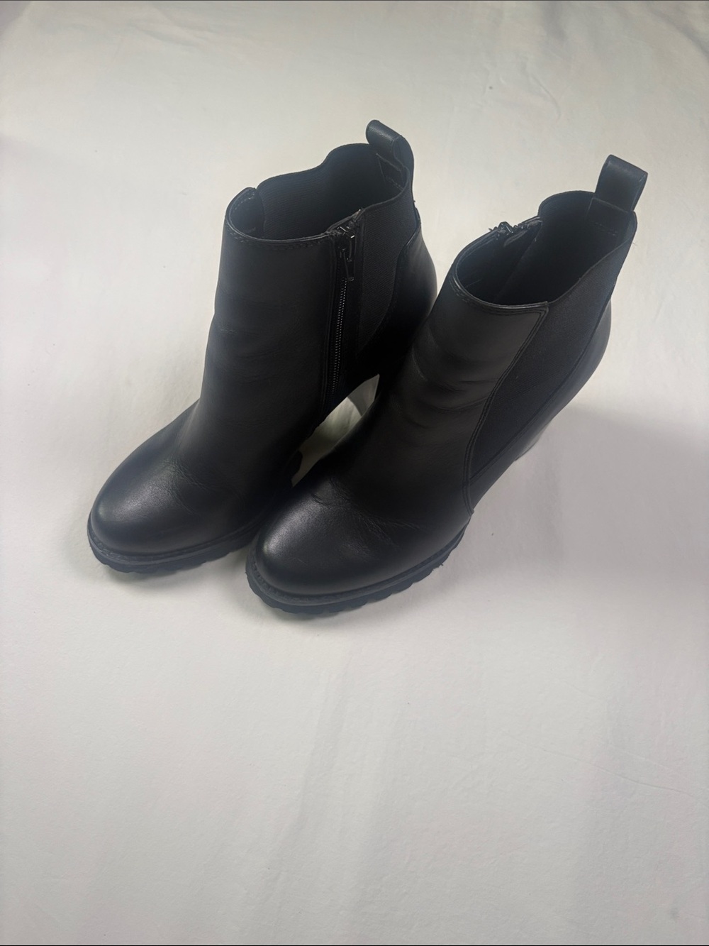 Gibson Latimer Black Leather Ankle Booties